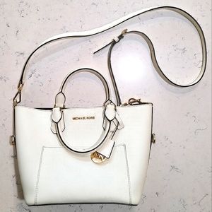 EUC Michael Kors Leather Purse w/ Crossbody